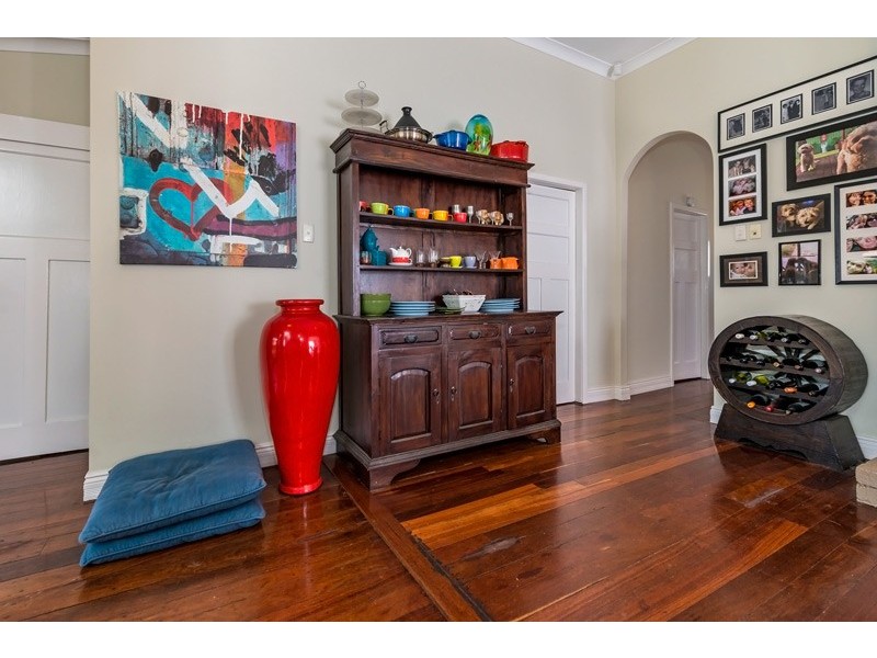 64 Railway Parade, Bayswater WA 6053