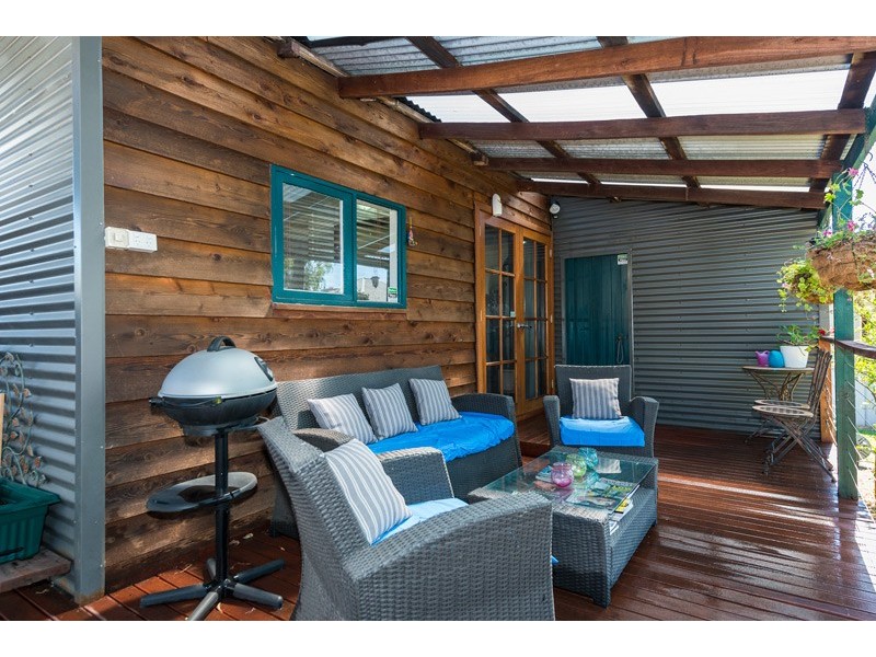 64 Railway Parade, Bayswater WA 6053