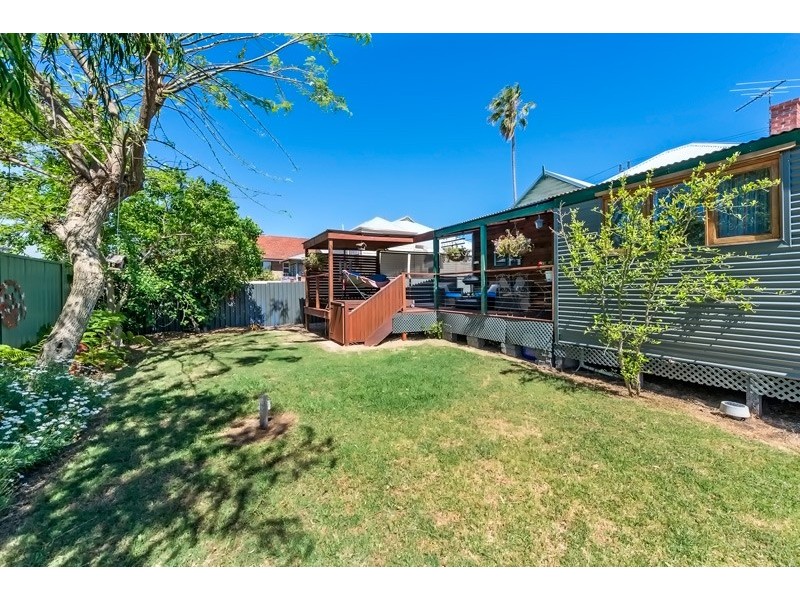 64 Railway Parade, Bayswater WA 6053