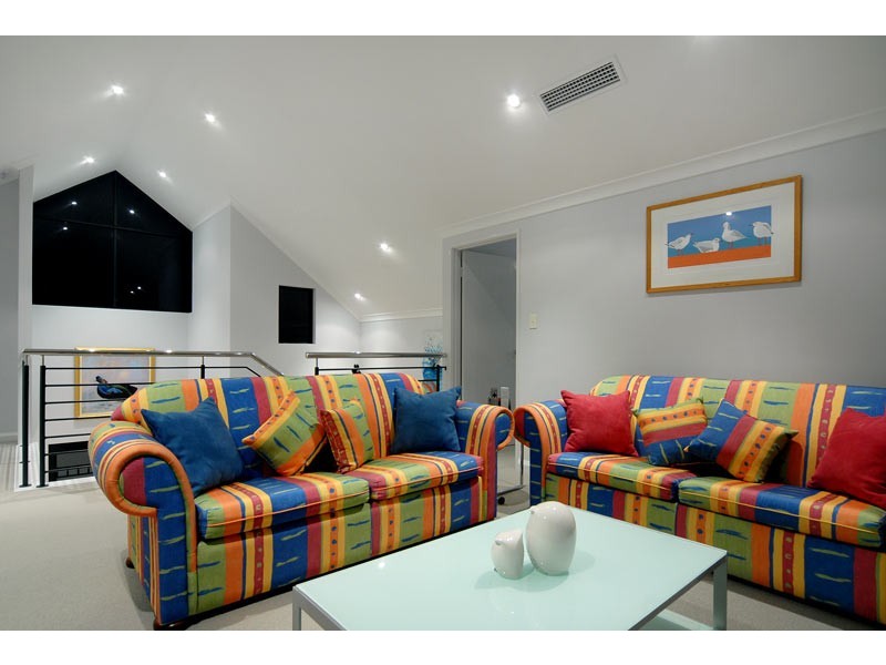 14 Heliconia Turn, Stirling WA 6021