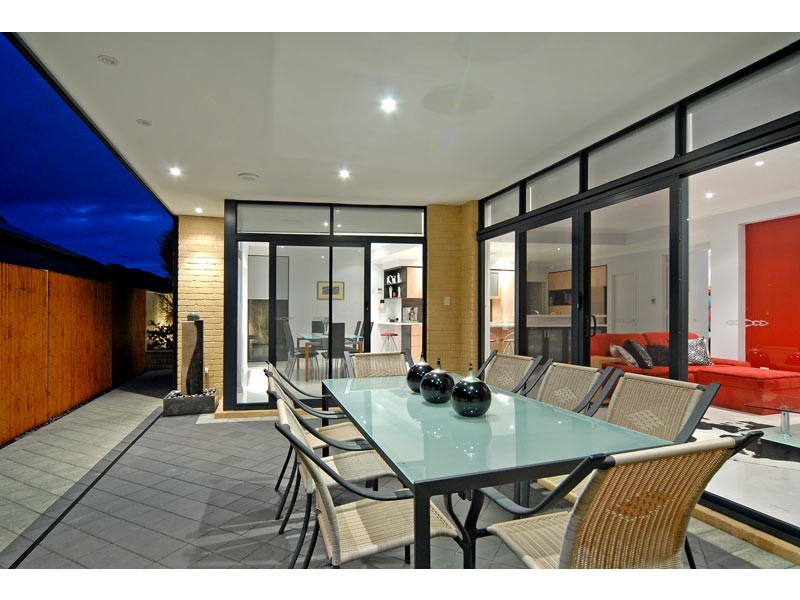 14 Heliconia Turn, Stirling WA 6021