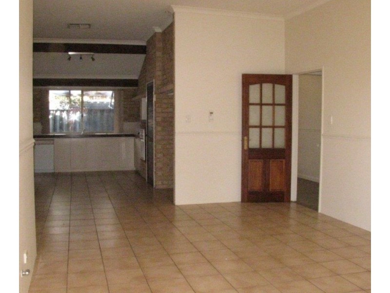 5 Rosebud Court, Landsdale WA 6065