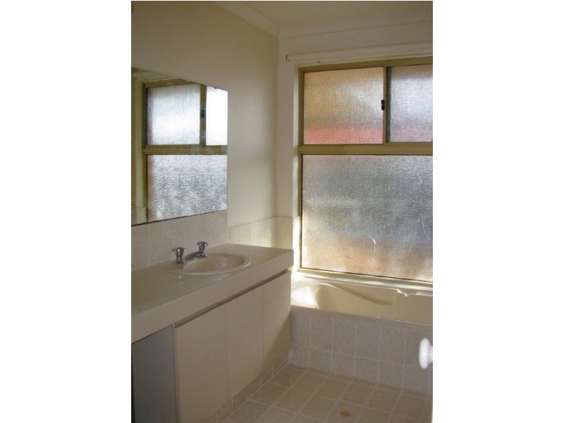 5 Rosebud Court, Landsdale WA 6065