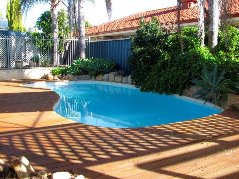 5 Rosebud Court, Landsdale WA 6065