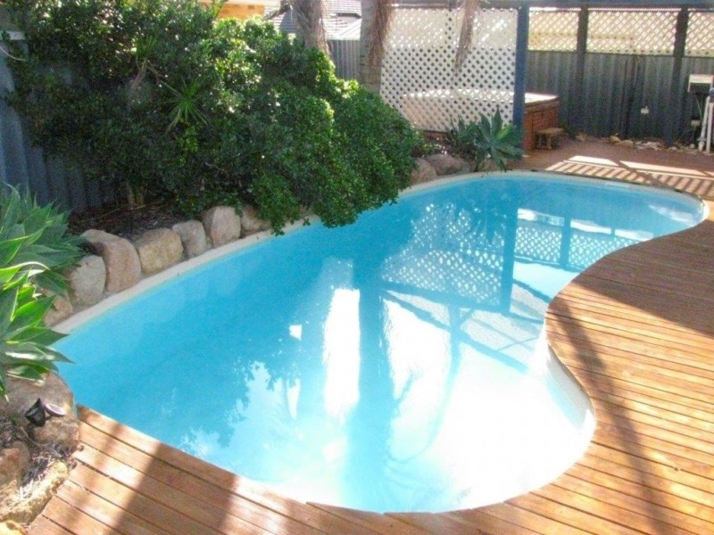 5 Rosebud Court, Landsdale WA 6065