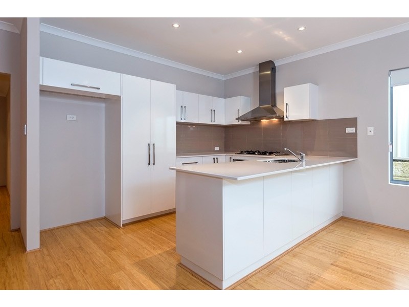 12 Skew Road, Bayswater WA 6053