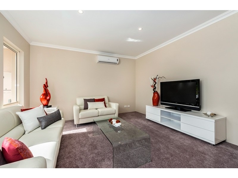 4 Dunstone Road, Bayswater WA 6053