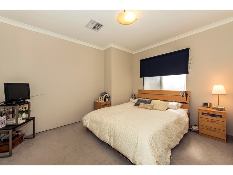 1/40 Moojebing Street, Bayswater WA 6053