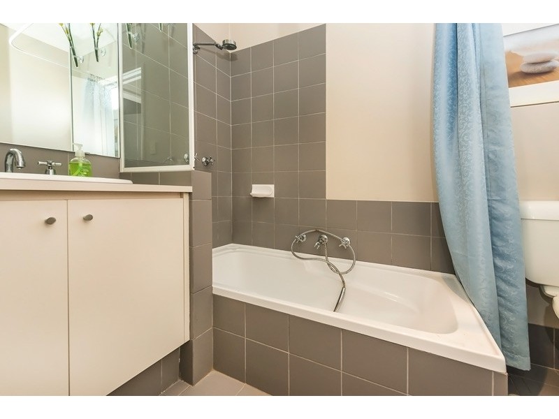 1/40 Moojebing Street, Bayswater WA 6053