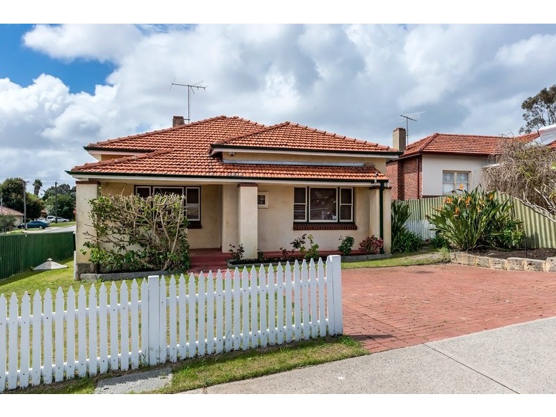 12 Grand Promenade, Bayswater WA 6053
