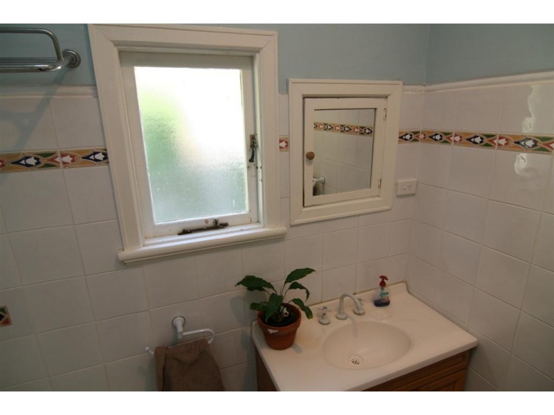 12 Grand Promenade, Bayswater WA 6053