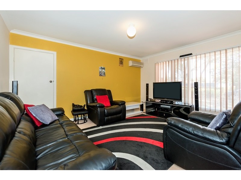 Unit K, 15 Calvert Way, Girrawheen WA 6064