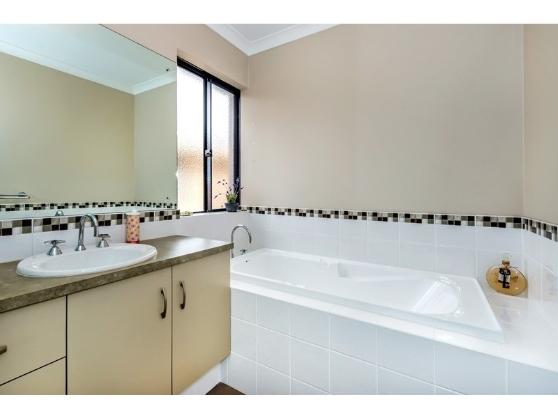 2/4 Beaver St, Tuart Hill WA 6060