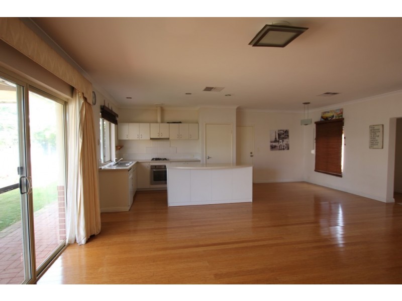 14A Beechboro Road South, Bayswater WA 6053