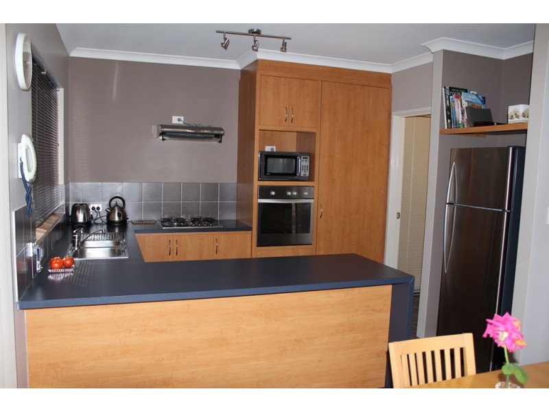 2/40 Moojebing Street, Bayswater WA 6053