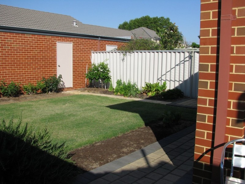 2/40 Moojebing Street, Bayswater WA 6053