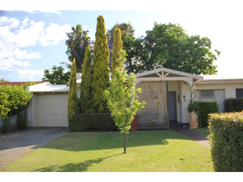 39 Cheviot Street, Dianella WA 6059