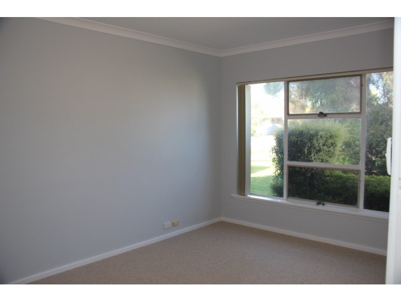 39 Cheviot Street, Dianella WA 6059