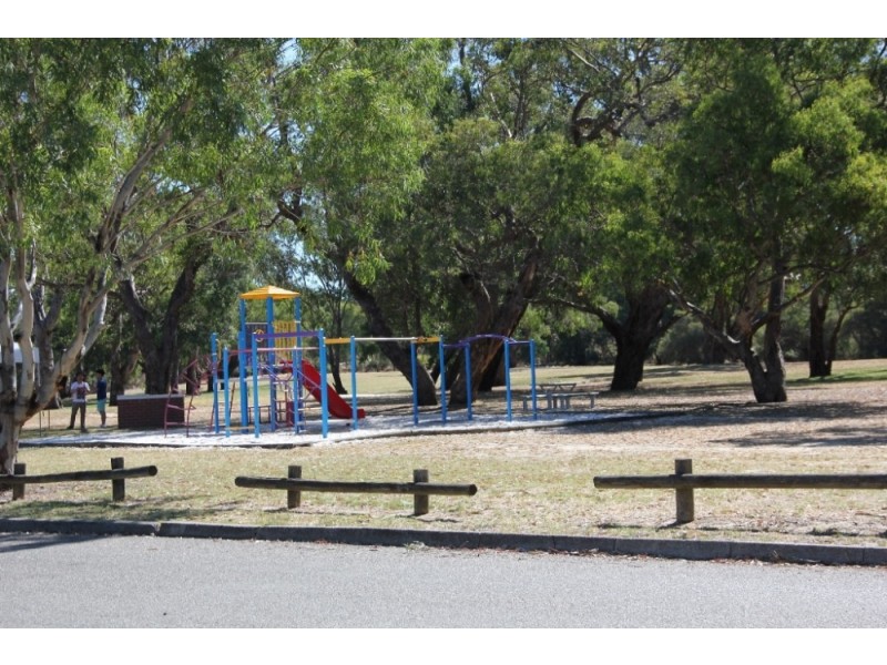 44A River Road, Bayswater WA 6053