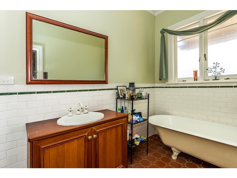 9 Arundel St, Bayswater WA 6053