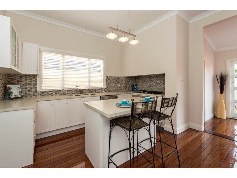 27 Traylen Road, Bayswater WA 6053