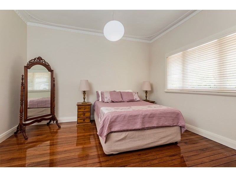 27 Traylen Road, Bayswater WA 6053
