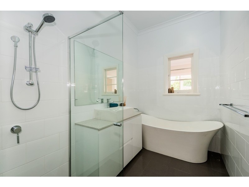 27 Traylen Road, Bayswater WA 6053