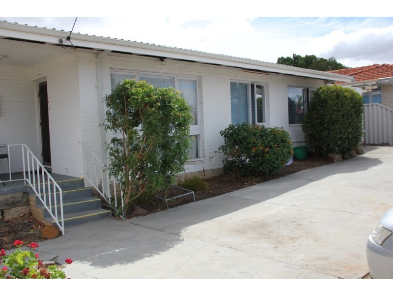 102 Casserley Ave, Girrawheen WA 6064