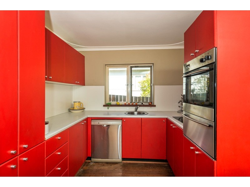 6 Elizabeth Street, Bayswater WA 6053