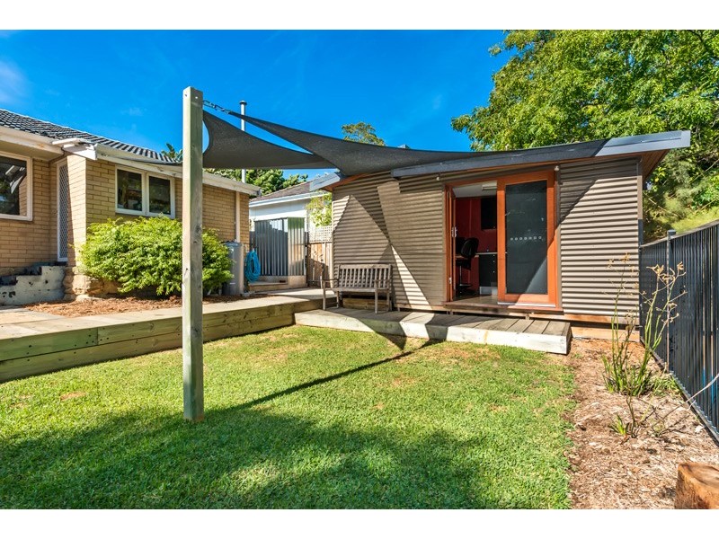 6 Elizabeth Street, Bayswater WA 6053