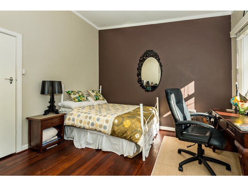 16 Kobelke Street, Dianella WA 6059