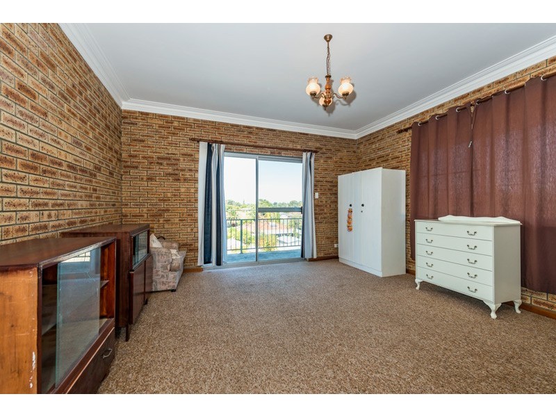 10 Rothbury Road, Embleton WA 6062