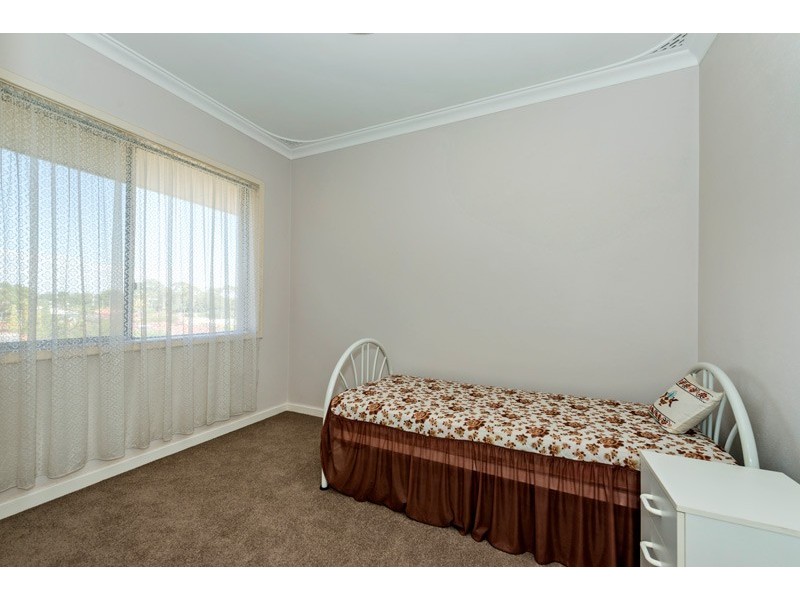 10 Rothbury Road, Embleton WA 6062