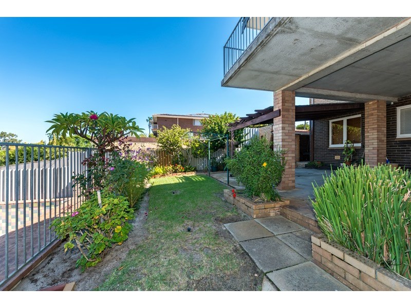 10 Rothbury Road, Embleton WA 6062