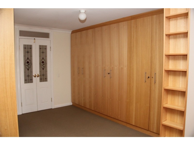 13 Cahow Grove, Ballajura WA 6066