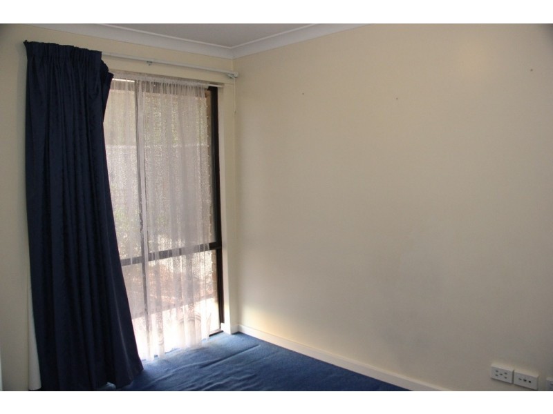 13 Cahow Grove, Ballajura WA 6066