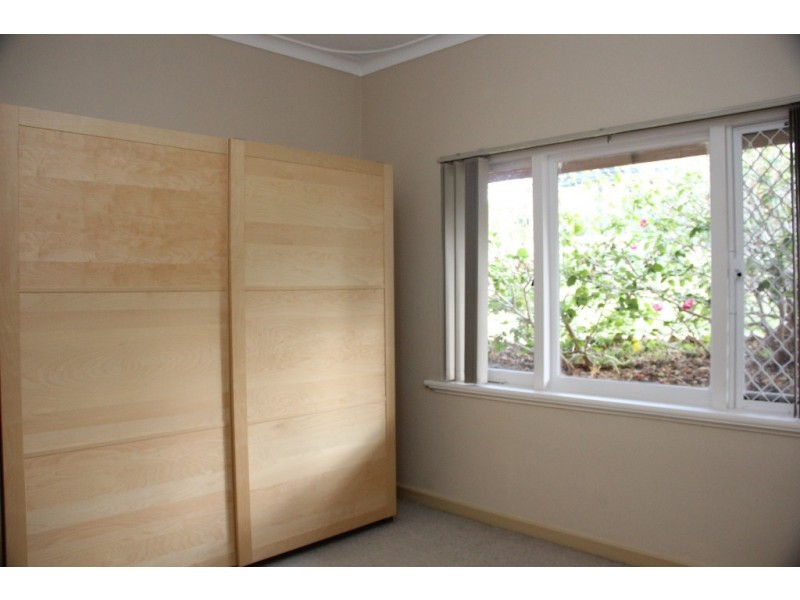 27 Gilbert Street, Bayswater WA 6053