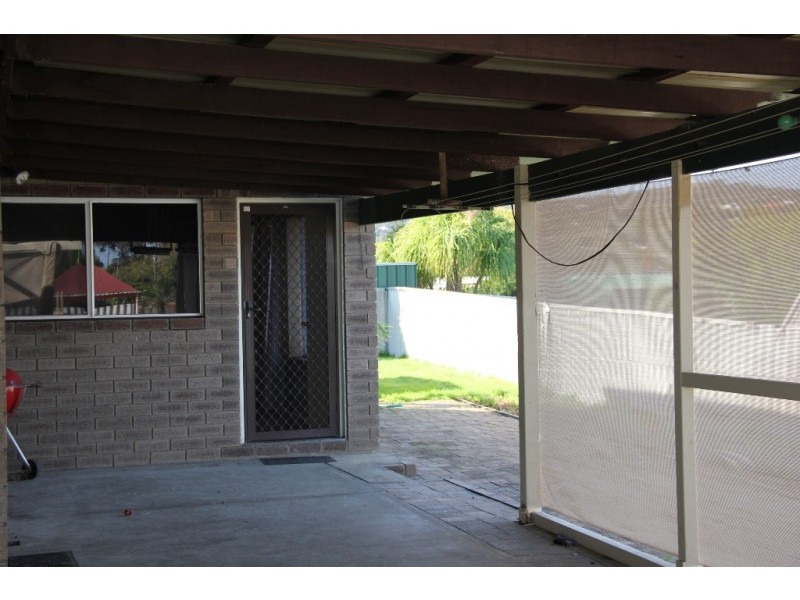10 Dalwood Road, Swan View WA 6056