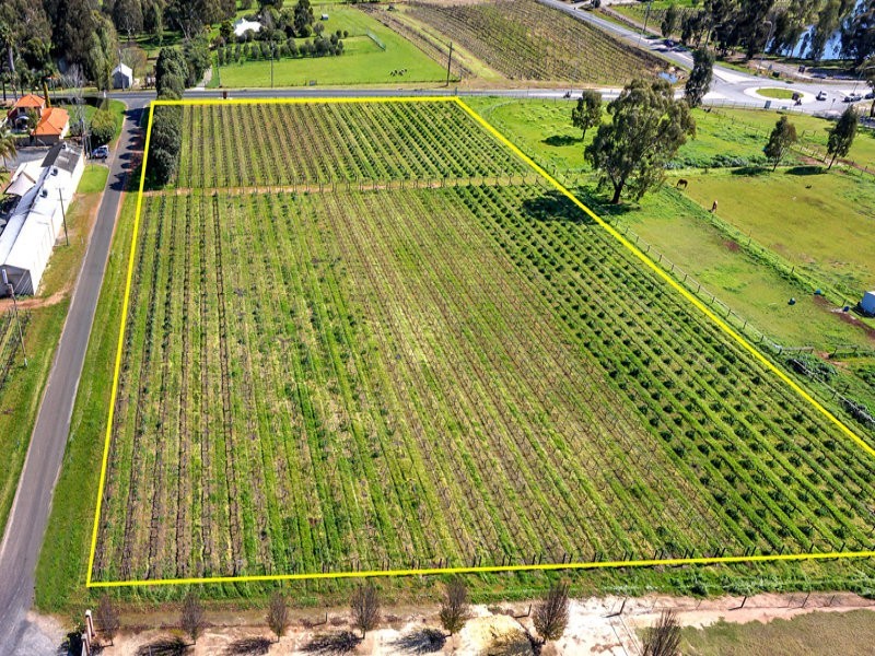 6 Swan Street, Henley Brook WA 6055