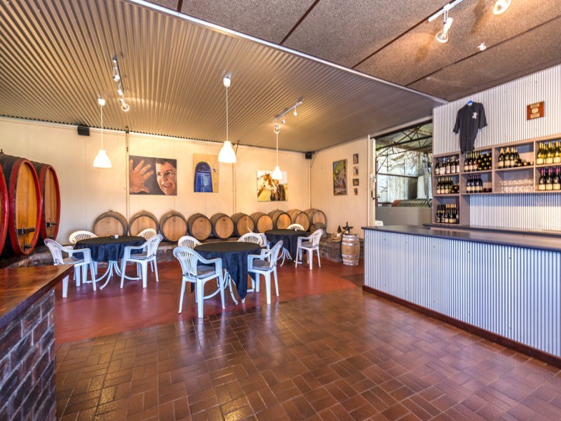 6 Swan Street, Henley Brook WA 6055