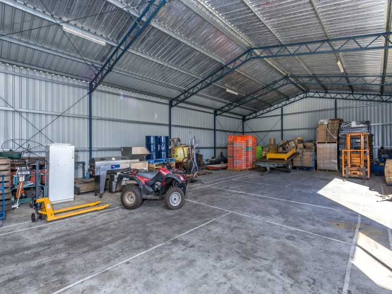 6 Swan Street, Henley Brook WA 6055