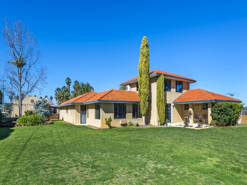 6 Swan Street, Henley Brook WA 6055