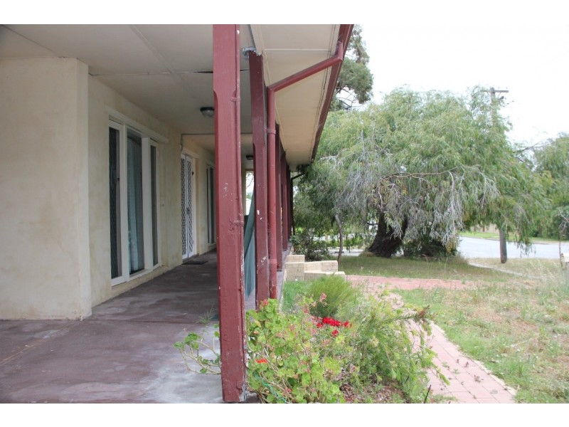 7 Shackleton Street, Bassendean WA 6054