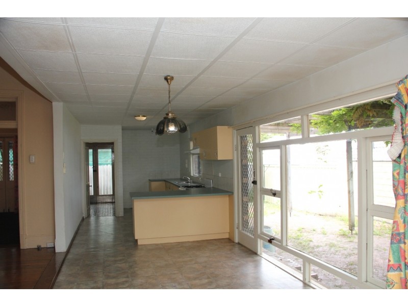 7 Shackleton Street, Bassendean WA 6054