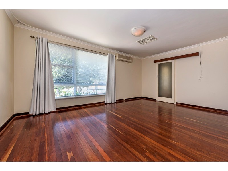 8 Donald Way, Bayswater WA 6053