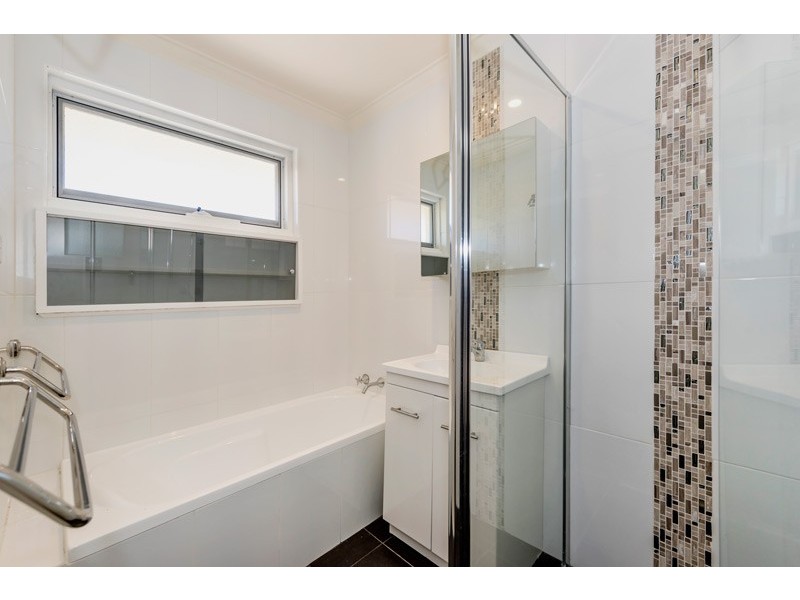 8 Donald Way, Bayswater WA 6053