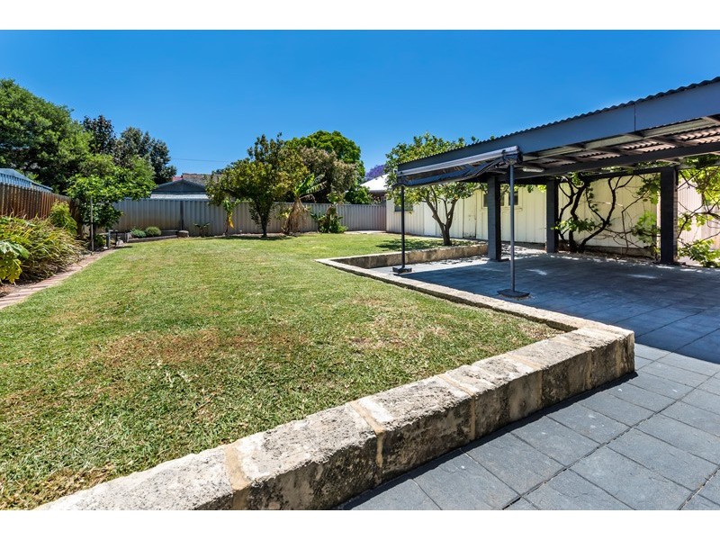 8 Donald Way, Bayswater WA 6053