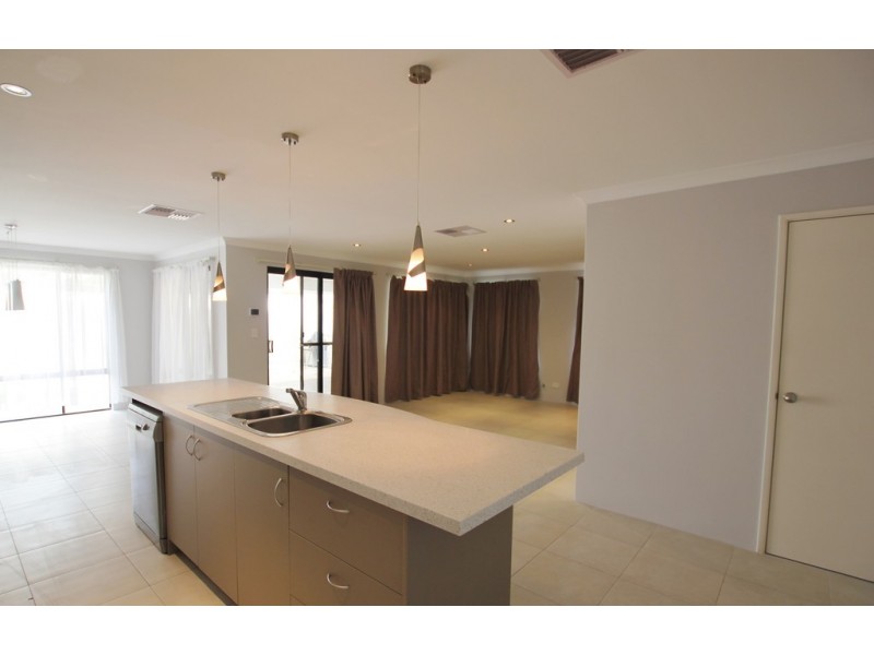 21A Maurice Street, Embleton WA 6062