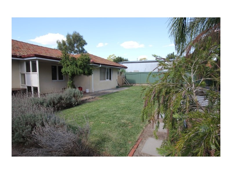7 Clianthus Way, Koongamia WA 6056