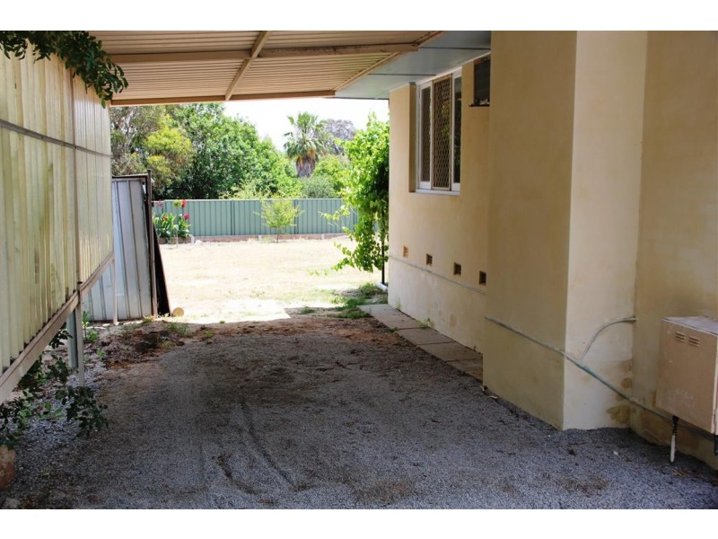 7 Clianthus Way, Koongamia WA 6056